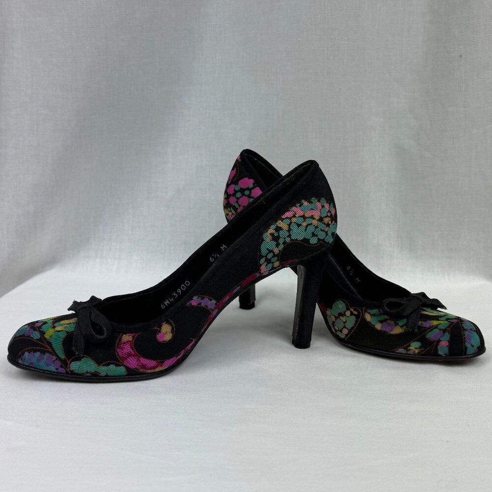 Stuart Weitzman Floral Boccaccio Ascot Silk Pumps with Leather Outsole, Size 6.5
